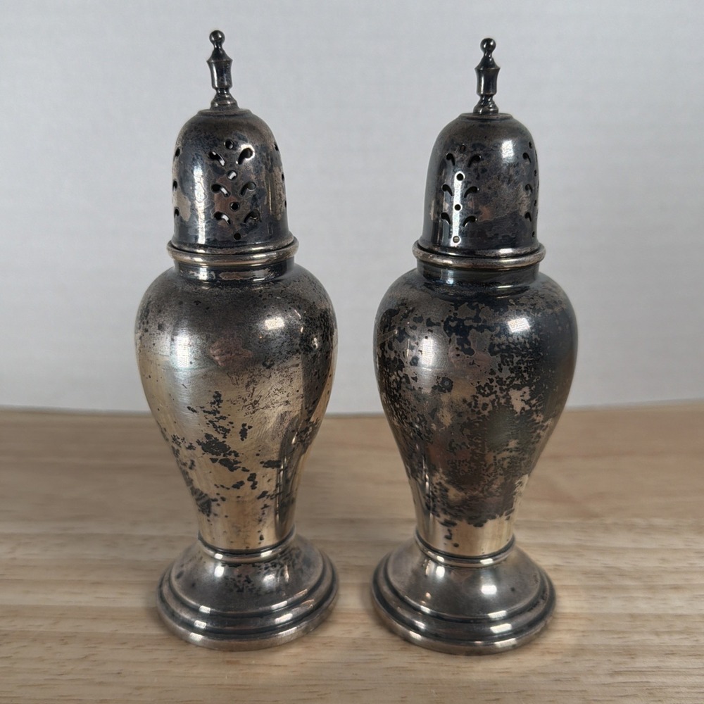Pair Of Sterling Silver Salt & Peppers Shakers 2 pcs 5" 136g